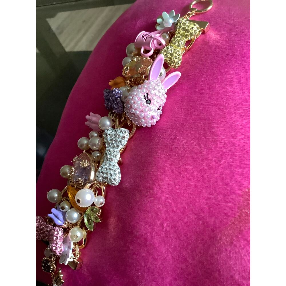 New with tag bracelet lovely rabbit retail price 148 - Picture 3 of 6